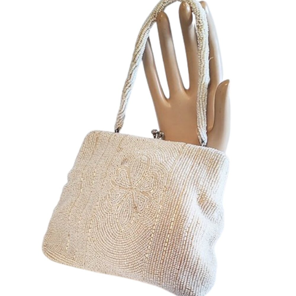 1950s Vintage Off White Beaded Handbag With Flower Designs & A Rhinestone Clasp